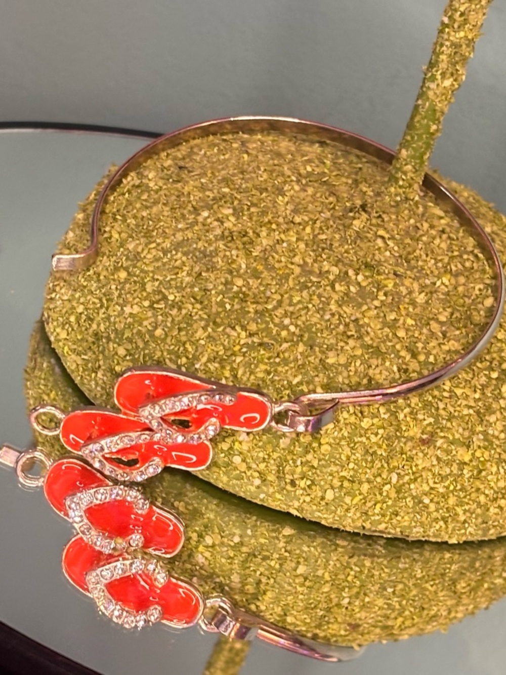 Flip flop bracelet